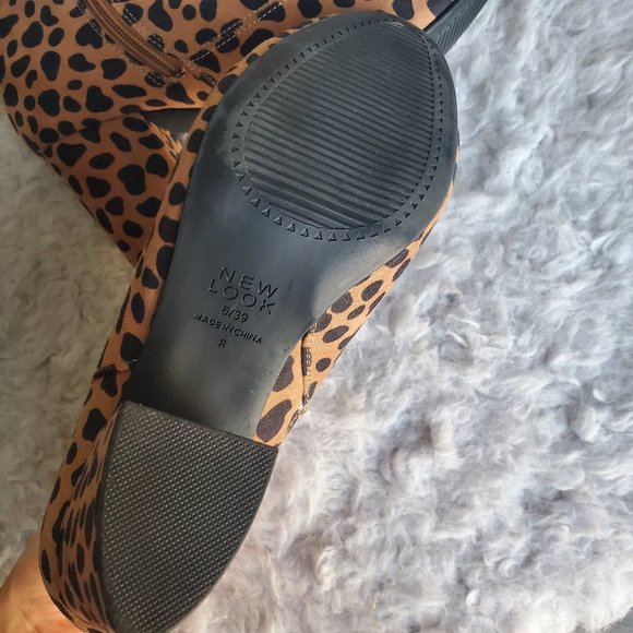 Chunky Heel Bootie in Cheetah Print - Picture 7 of 7